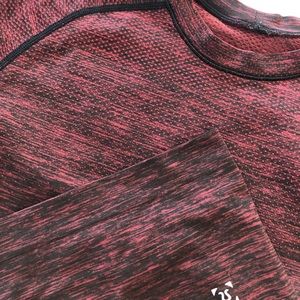 lululemon Red/ Blk Metal Vent Tech Short Sleeve